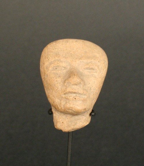 Cabeza antropomorfa
