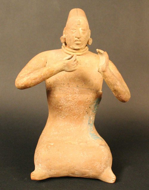 Figura antropomorfa femenina