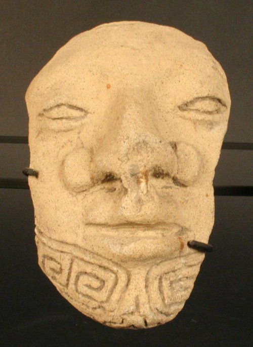 Máscara antropomorfa