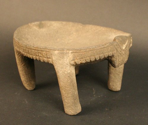 Piedra de moler con 4 patas