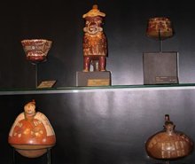 Nasca: Color y fantasía de arcilla