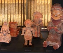 Vasijas y cuerpos de barro