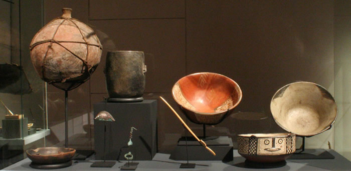 Escudilla policroma. Cerámica .Cultura Diaguita 1000 -1200 d.C. Colección Museo Chileno de Arte Precolombino,