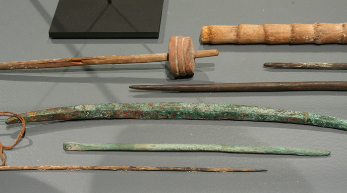 Aguja y buril. Cobre. Costa de Taltal. Pescadores Tardíos 1400 -1536 d.C. Colección Museo Augusto Capdeville, Taltal.